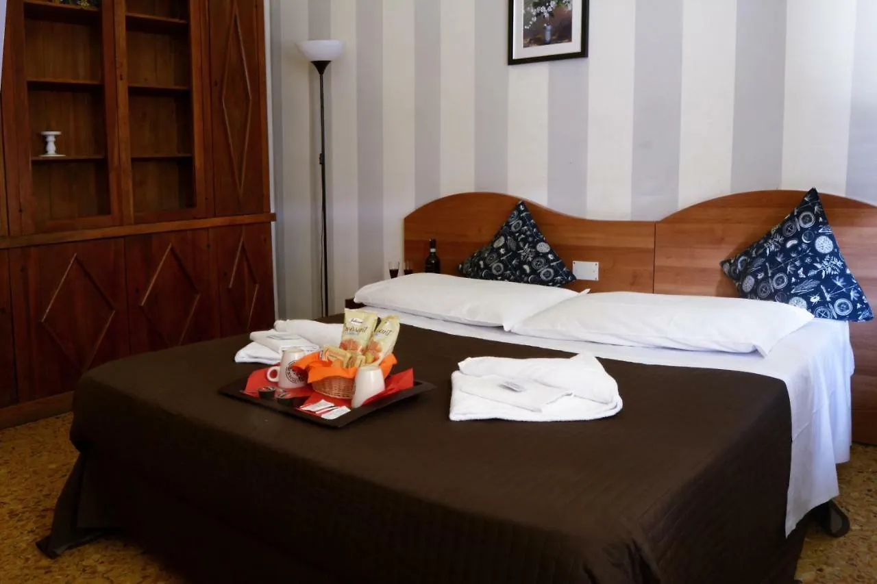 Dariusfirenze B&B 3*, Firenze Olaszország